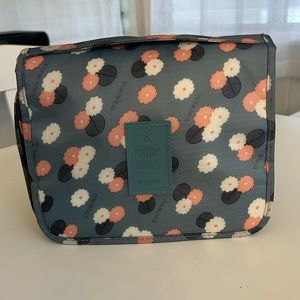 Hanging Travel Toiletries Bag